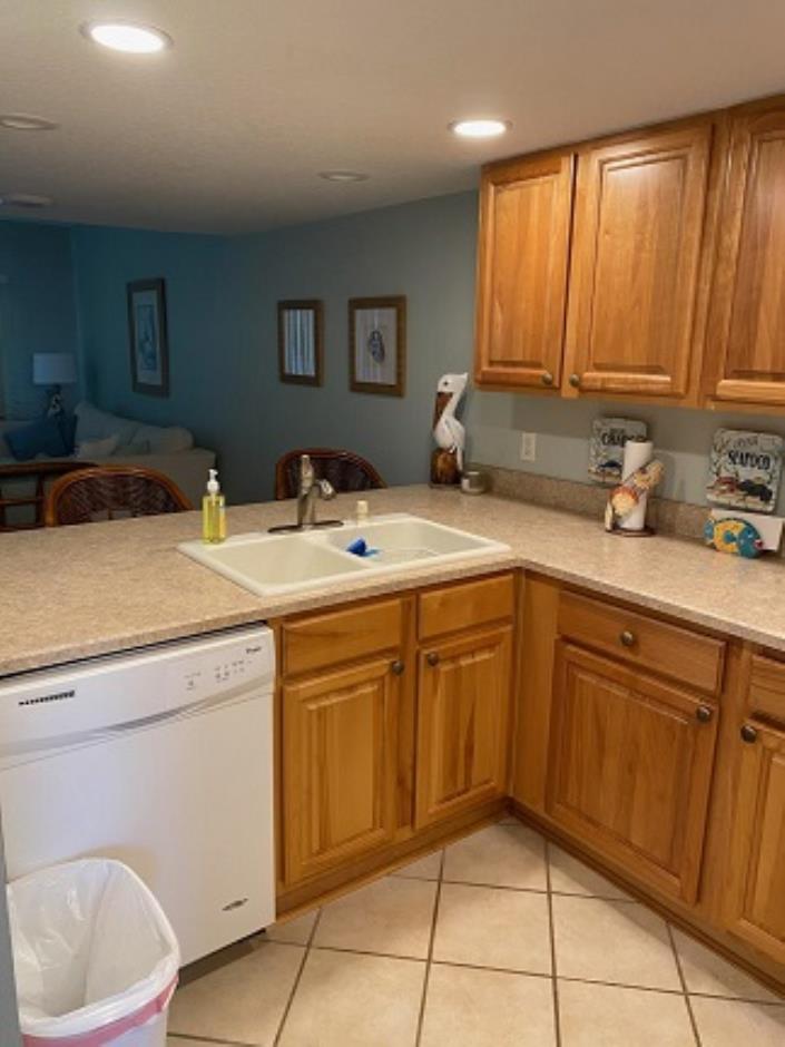 D16 Ocean Sideview Townhouse Four Winds Condominiums